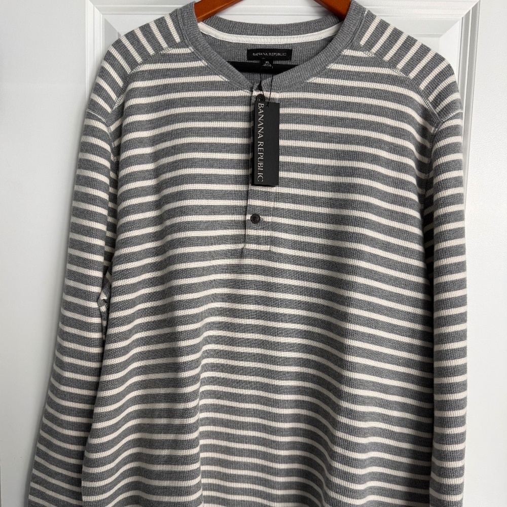 NWT Banana Republic XL Striped Cotton Henley Sweater – Gray & Off-White